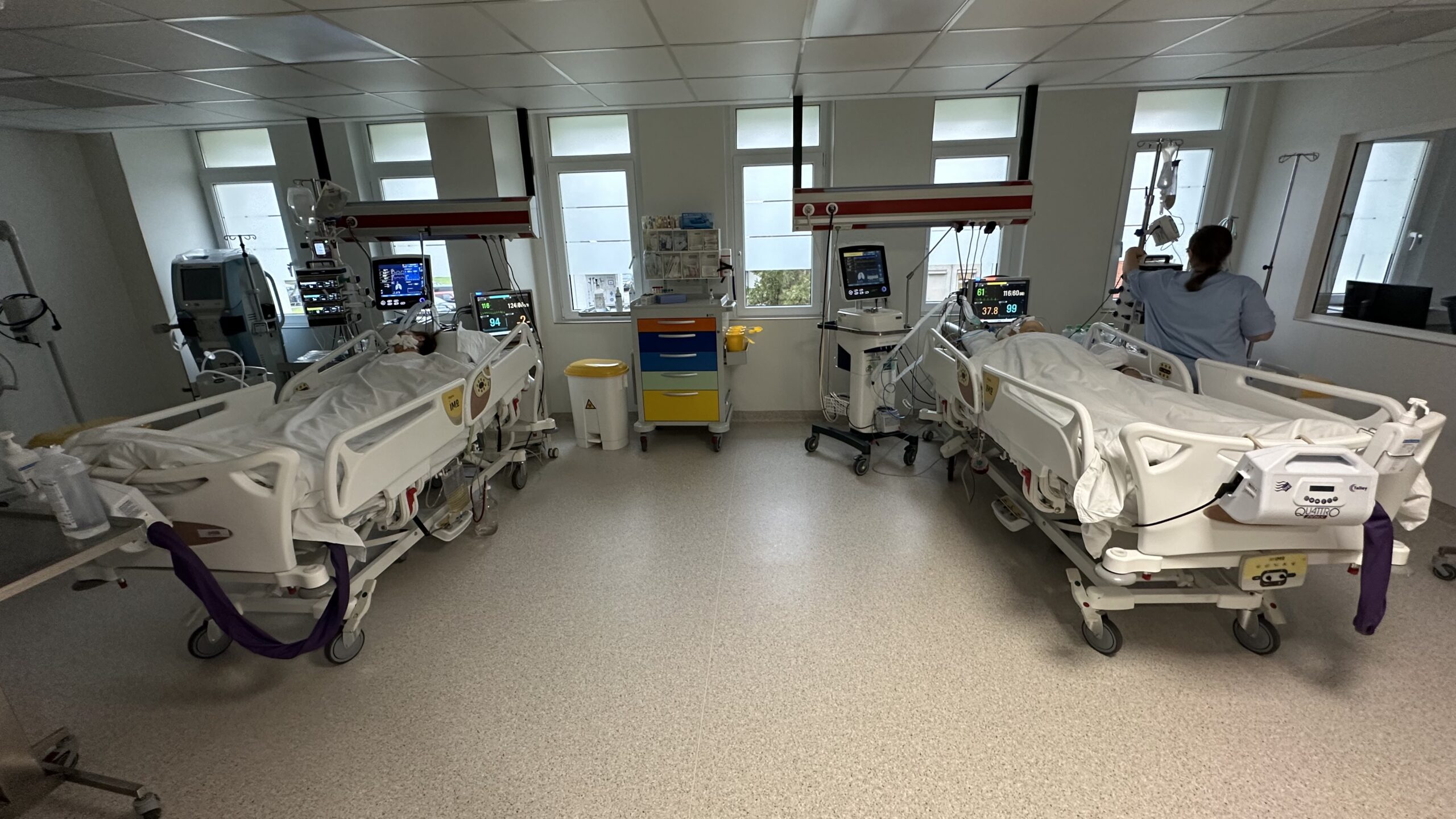 The two parents Ruta and Danas in hospital in critical conditions